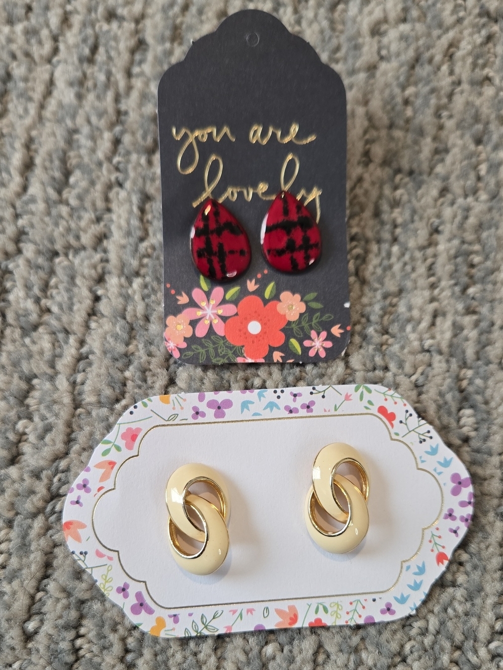 Vintage Red Plaid Teardrop Earrings & Gold Knot Stud Set